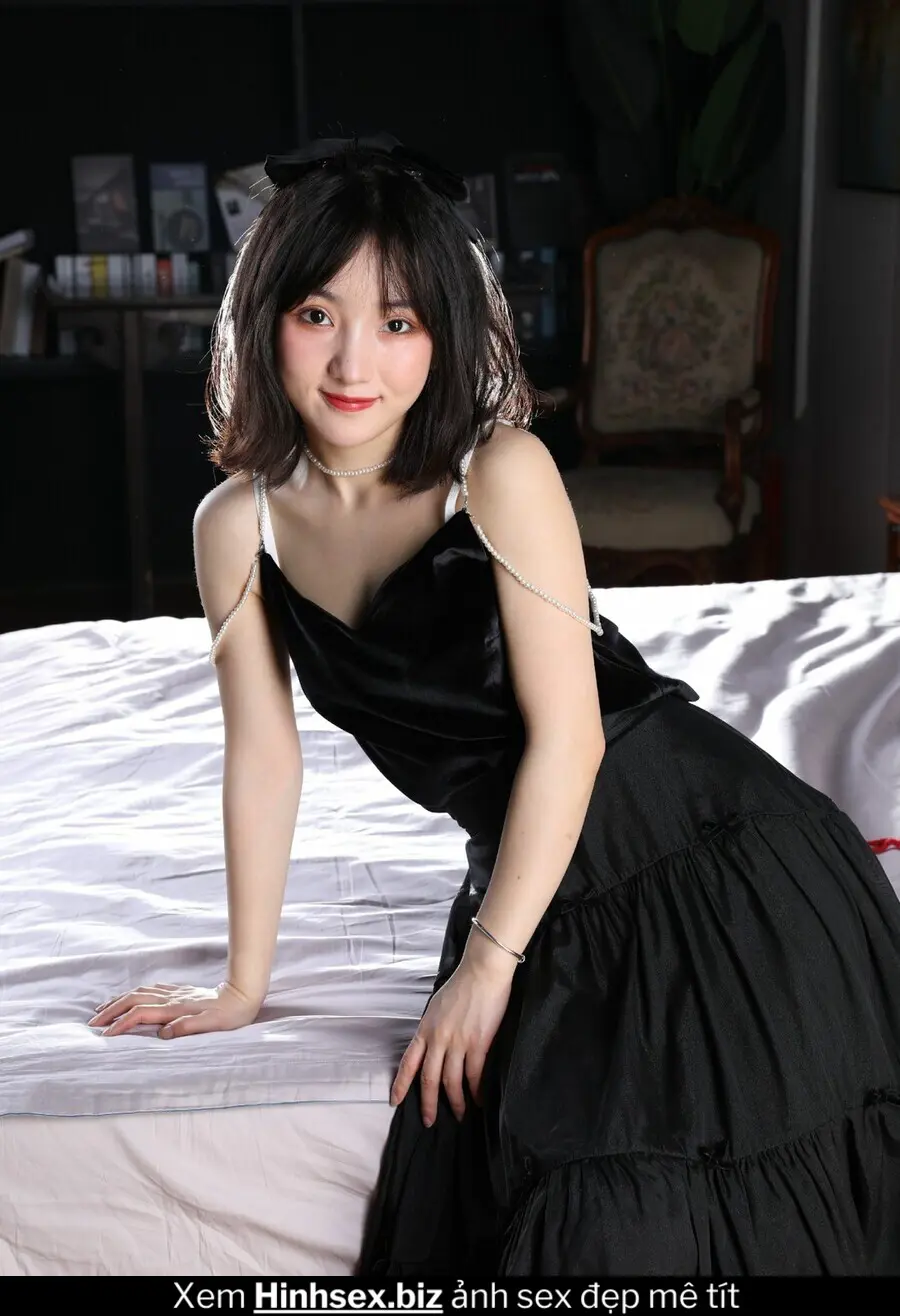 Ảnh girl xinh mới lớn nude hình 1