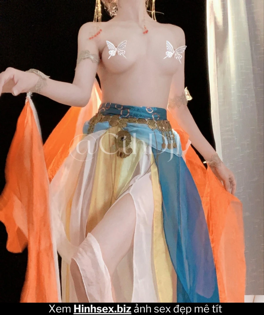 Nữ sinh chân dài China thể hiện tài năng mẫu ảnh sex cosplay hình 7